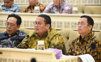 Suasana forum Rapat Kerja dan Rapat Dengar Pendapat (RDP) Persiapan Penyelenggaraan PSU Pilkada Tahun 2024 Hasil Putusan MK Bersama Komisi II DPR, Kementrian Dalam Negeri, KPU dan DKPP di Gedung MPR/DPR Senayan, Jakarta, Kamis (27/02/2025).